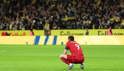 乐鱼官网-转战意甲？罗马诺：莱万收到意甲报价，巴萨只大幅降薪续1年